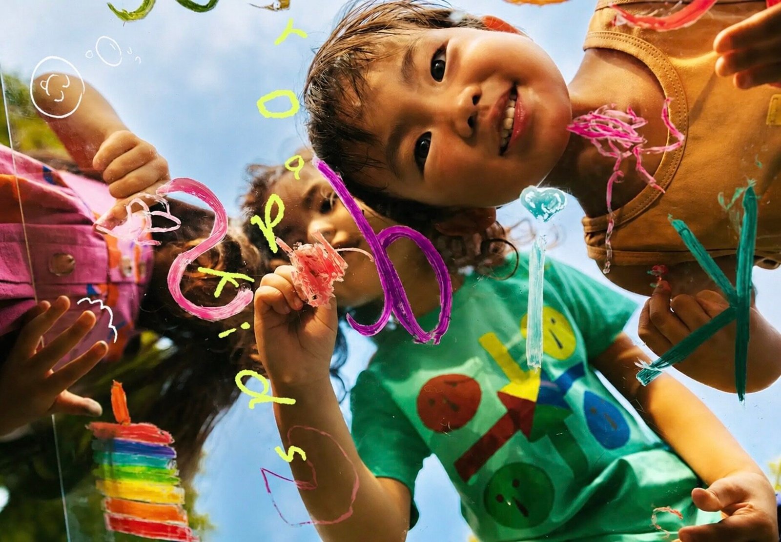 Enfants créatifs en apprentissage